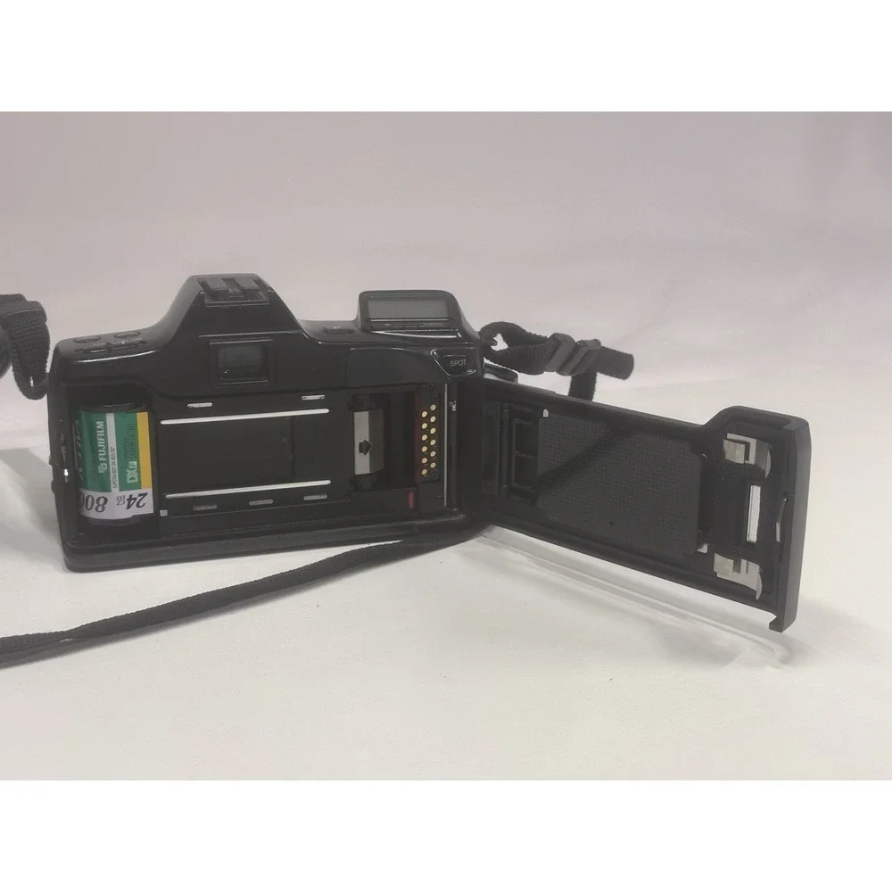 Vintage Minolta Maxxum 7000i 35mm SLR Film Camera Body Only Untested